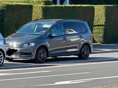 Gebraucht VW Touran Trendline 116 PS (85 kW) 2016 Grau Van / Kleinbus