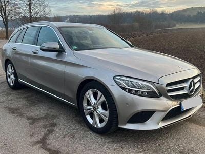 Silber Gebraucht 2018 Mercedes C220 Avantgarde Limousine | 21.900 € (Etwas zu teuer)