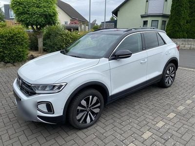 Gebraucht VW T-Roc Move 150 PS (110 kW) 2024 Weiß SUV