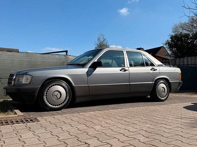 Usata Mercedes 190 132 CV (97 kW) 1990 Grigio Berlina