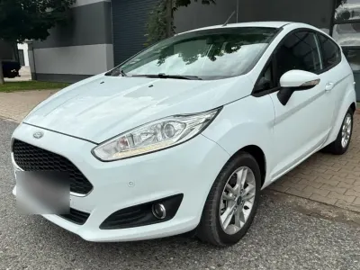 Gebraucht Ford Fiesta 75 PS (55 kW) 2016 Weiß Kleinwagen