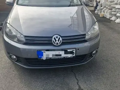 Gebraucht VW Golf VI Team 105 PS (77 kW) 2010 Grau Kleinwagen