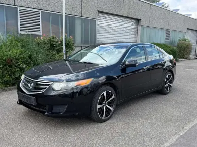 Gebraucht Honda Accord Comfort 156 PS (114 kW) 2009 Crystal black p. Limousine