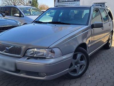 Second-hand Volvo V70 193 CP (141 kW) 1999 Argintiu Break