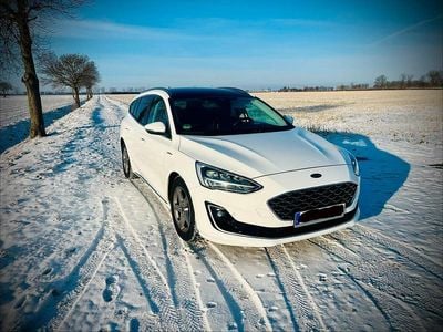 Gebraucht Ford Focus Vignale 182 PS (133 kW) 2019 Weiß Kombi