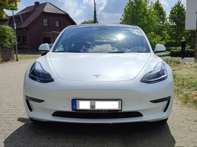 Gebraucht Tesla Model 3 211 kW (287 PS) 2023 Weiß Limousine