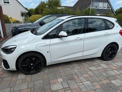 BMW 225