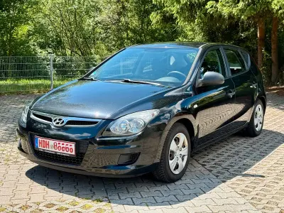 Gebraucht Hyundai i30 Edition+ 109 PS (80 kW) 2009 Schwarz Limousine