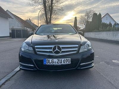 Gebraucht Mercedes C180 156 PS (114 kW) 2011 Schwarz Limousine
