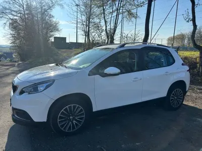 Gebraucht Peugeot 2008 Active 83 PS (61 kW) 2017 Weiß SUV