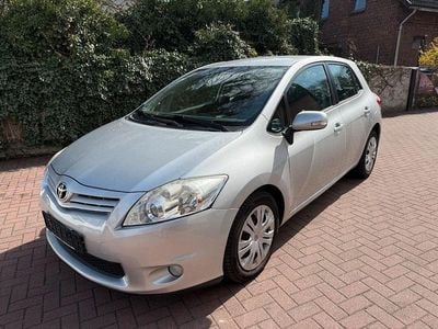 Gebraucht Toyota Auris Life+ 132 PS (97 kW) 2011 Silber Kleinwagen