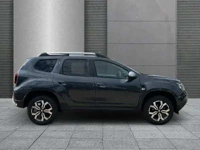 Gebraucht Dacia Duster Prestige 101 PS (74 kW) 2022 Grau metallic SUV