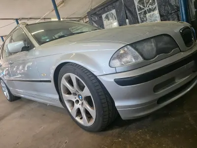 Gebraucht BMW 320 150 PS (110 kW) 1999 Silber Kombi