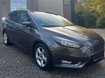 Grau Gebraucht 2018 Ford Focus Kombi | 9.990 € (Fairer Preis)