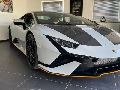 Usata Lamborghini Huracán 639 CV (469 kW) 2023 Grigio