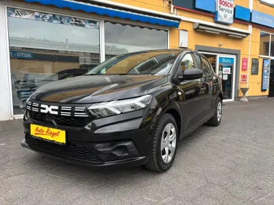 Gebraucht Dacia Sandero Essentiel 91 PS (66 kW) 2025 Schwarz Limousine