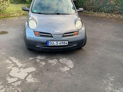 Grau Gebraucht 2003 Nissan Micra Acenta Limousine | 1.700 € (Fairer Preis)