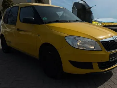 Gebraucht Skoda Roomster Active 90 PS (66 kW) 2014 Blau Van / Kleinbus