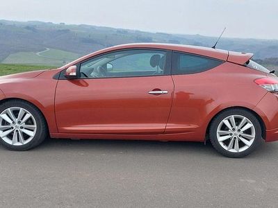 Gebraucht Renault Mégane Coupé Dynamique 180 PS (132 kW) 2010 Orange Coupé
