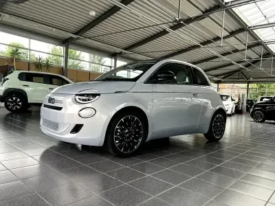 Neu Fiat 500C La Prima 65 PS (47 kW) 2026 Celestial blau metallic Cabrio
