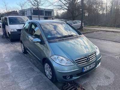 Usata Mercedes A180 109 CV (80 kW) 2009 Blu Utilitaria