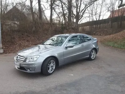 Używany Mercedes CLC180 143 KM (105 kW) 2010 Srebrny Hatchback