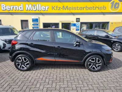 Usata Renault Captur 90 CV (66 kW) 2013 Arancione SUV