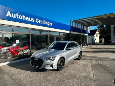 Gebraucht Audi A3 Comfort 110 PS (80 kW) 2023 Silber Limousine