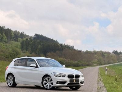 Gebraucht BMW 118 Advantage 136 PS (100 kW) 2019 Weiß Kleinwagen