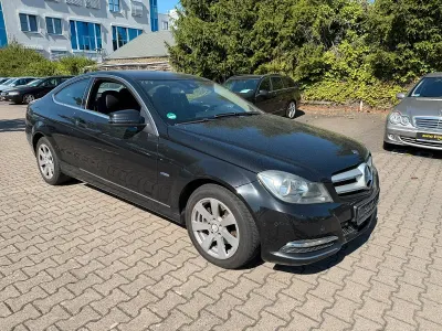 Gebraucht Mercedes C220 170 PS (125 kW) 2011 Schwarz Coupé