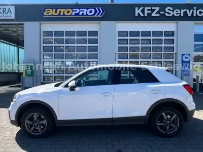Usata Audi Q2 Basis 116 CV (85 kW) 2017 Bianco SUV