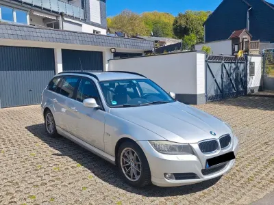 Gebraucht BMW 320 184 PS (135 kW) 2010 Silber Kombi