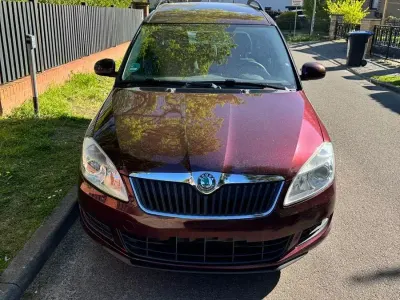 Gebraucht Skoda Roomster Family 86 PS (63 kW) 2012 Rot Van / Kleinbus