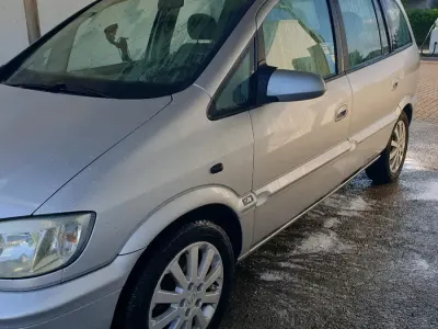 Gebraucht Opel Zafira 125 PS (91 kW) 2005 Silber Van / Kleinbus