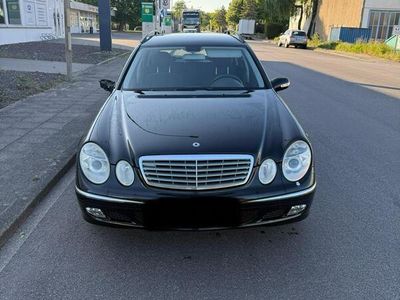 Mercedes E200