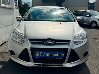 Gebraucht Ford Focus Trend 105 PS (77 kW) 2014 Silber Kombi
