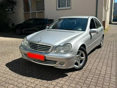 Gebraucht Mercedes C200 163 PS (119 kW) 2004 Silber Limousine