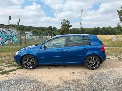 Gebraucht VW Golf V 115 PS (84 kW) 2005 Blau Kleinwagen