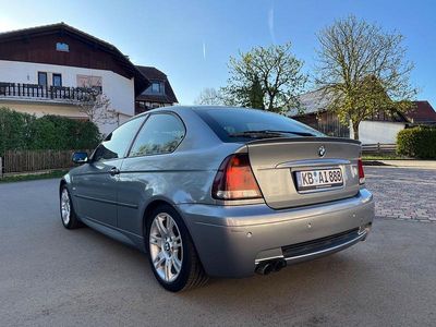 Usata BMW 318 M Sport 143 CV (105 kW) 2004 Grigio Berlina