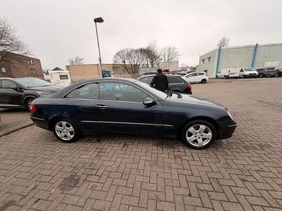 Usata Mercedes CLK320 218 CV (160 kW) 2002 Blu Berlina