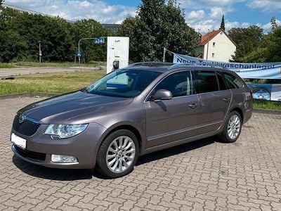 Gebraucht Skoda Superb 170 PS (125 kW) 2012 Beige Kombi