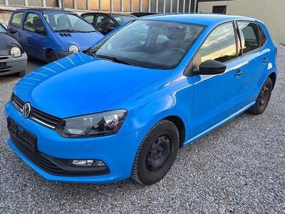 Gebraucht VW Polo 60 PS (44 kW) 2015 Blau Kleinwagen