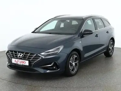 Gebraucht Hyundai i30 120 PS (88 kW) 2021 Grau Kombi