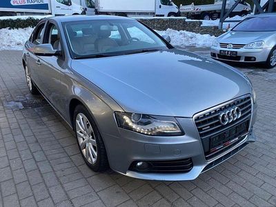 Używany Audi A4 Attraction 170 KM (125 kW) 2009 Szary Sedan/Limuzyna