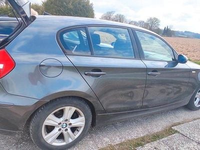 Gebraucht BMW 118 143 PS (105 kW) 2008 Grau Kleinwagen