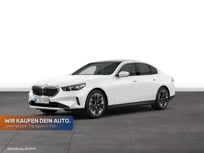 Gebraucht BMW 520 Comfort Edition 190 PS (139 kW) 2025 Alpinweiss Limousine