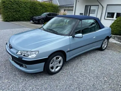 Gebraucht Peugeot 306 Cabriolet 98 PS (72 kW) 2001 Eisbergsilber Cabrio