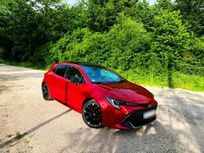 Gebraucht Toyota Corolla Sport 184 PS (135 kW) 2022 Rot Limousine