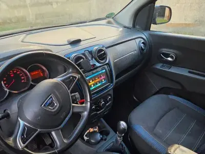 Gebraucht Dacia Lodgy Stepway 116 PS (85 kW) 2020 Schwarz Van / Kleinbus