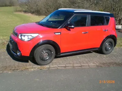 Begagnad Kia Soul DREAM-TEAM Edition 136 HK (100 kW) 2015 Röd SUV